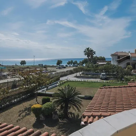 Encore Sea Side Villa, Poszídi