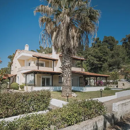 Villa Encore Sea Side Villa, Poszídi