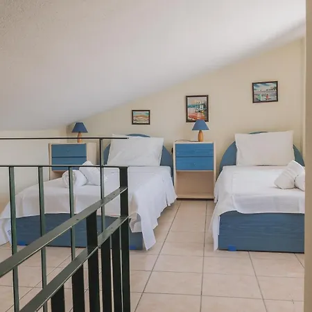 Encore Sea Side Villa, * Poszídi
