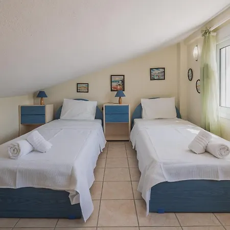 Encore Sea Side Villa, * Poszídi